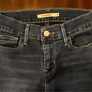 Levi's Dark Wash 710 Super Skinny size 26 jeans